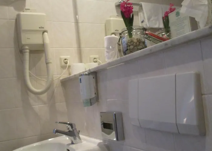 Adler Golf-& Tagungshotel Hotell Harth-Poellnitz